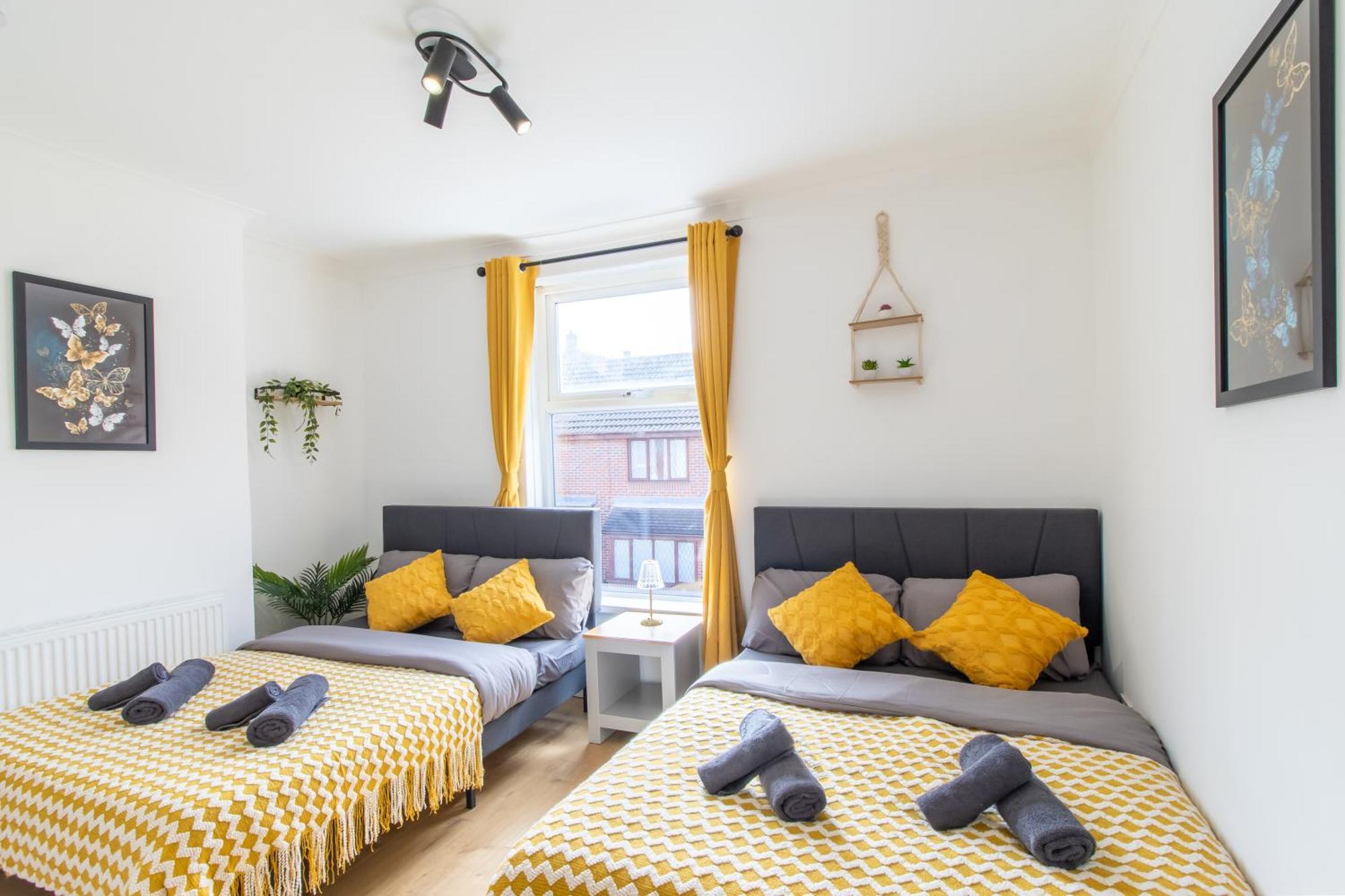 Open Mind Leisure - Luxury 5 Beds & Free Parking * Portsmouth