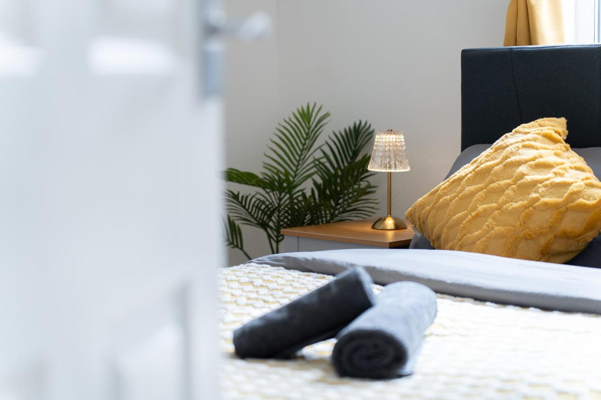 Open Mind Leisure - Luxury 5 Beds & Free Parking Portsmouth