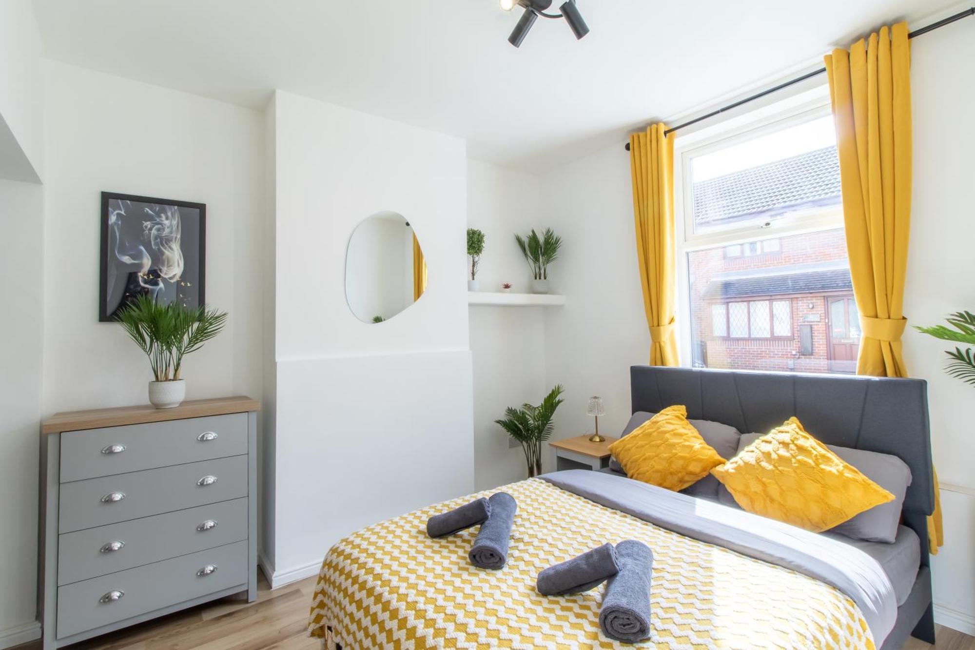 Open Mind Leisure - Luxury 5 Beds & Free Parking