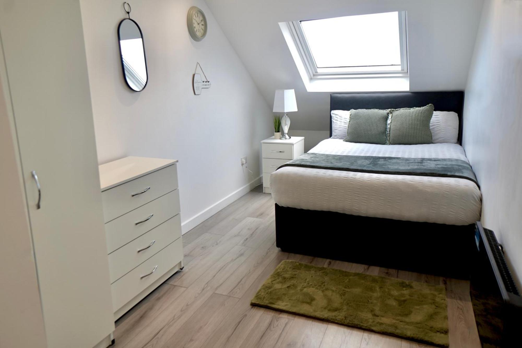 Apartment Ground Floor 2 Bedroom Southsea - Free Parking *