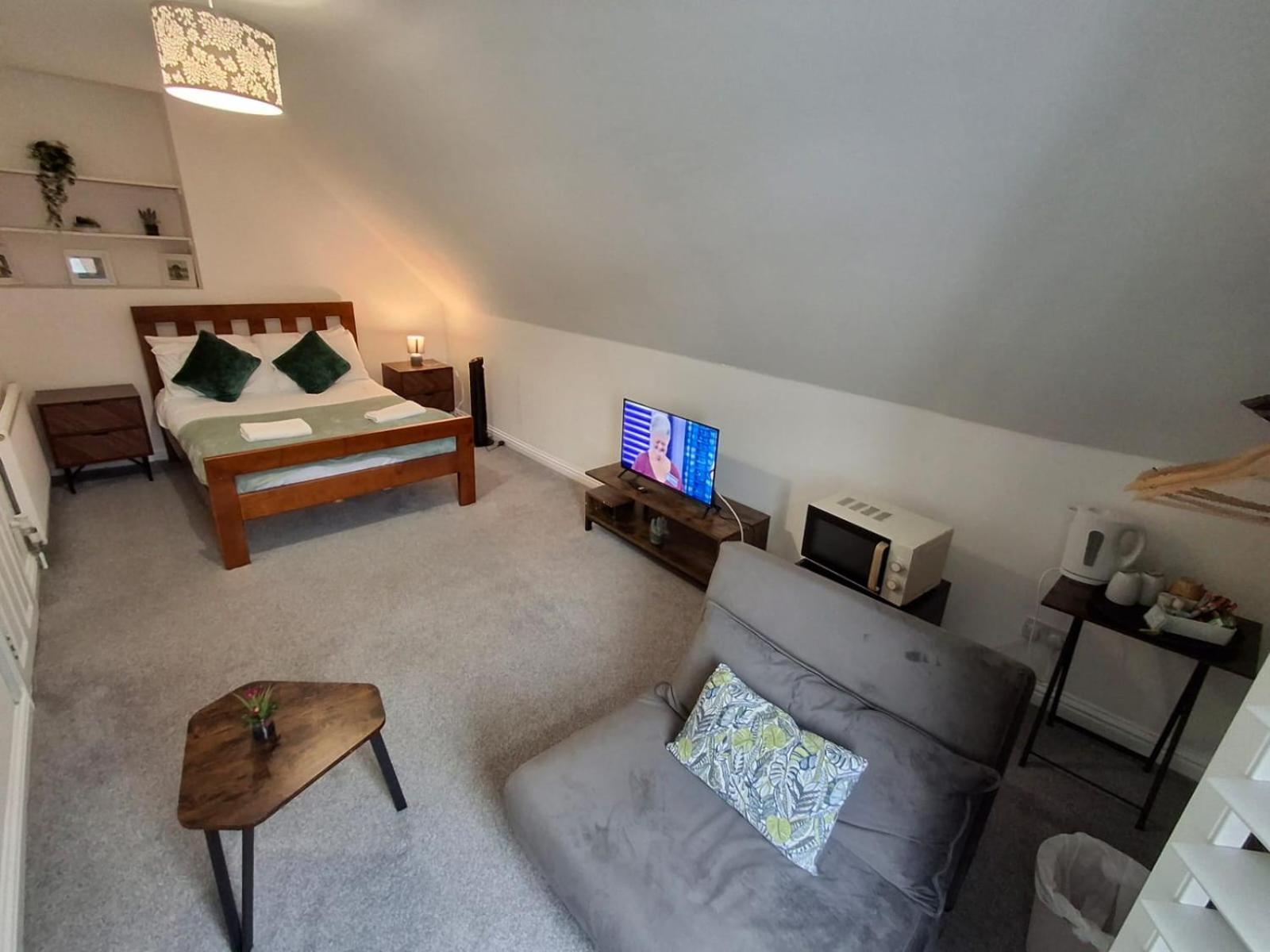 By The Sea, Portsmouth, Parking Ev 22kw Available Portsmouth