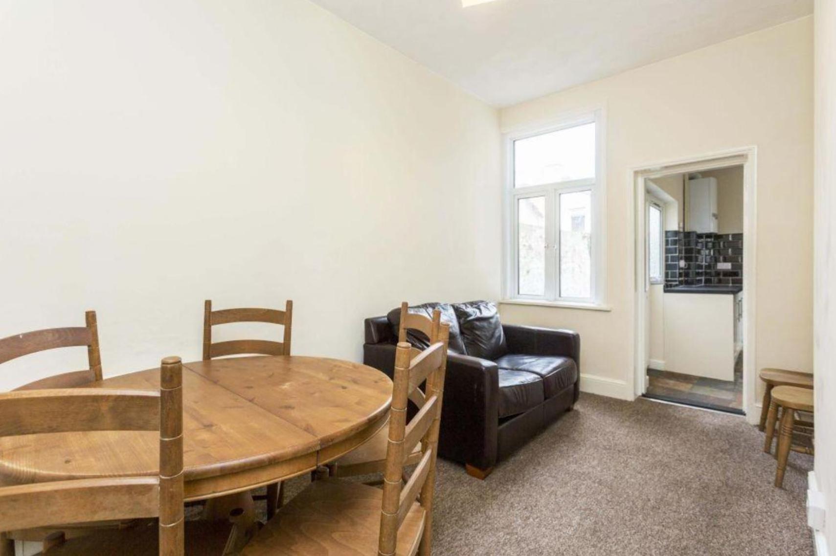 The Fratton Crib * Portsmouth