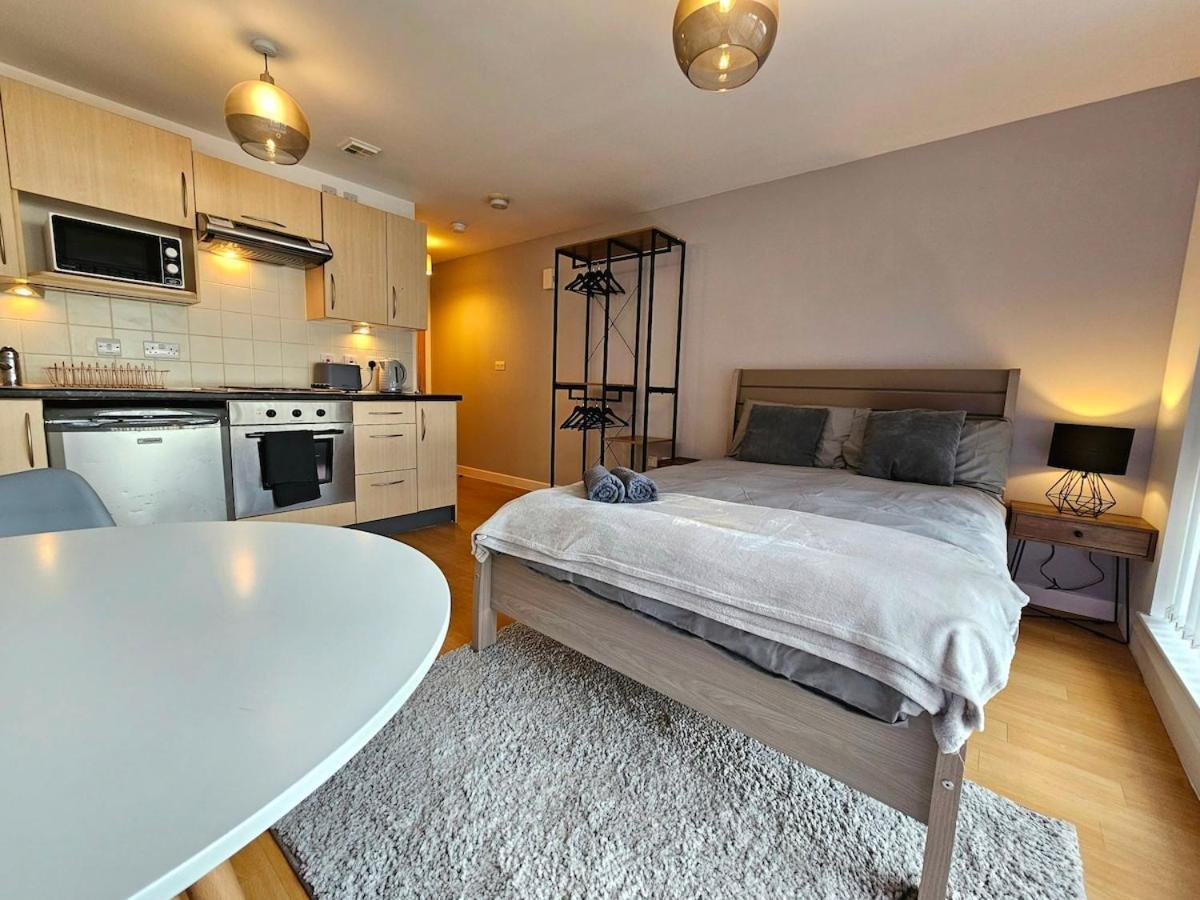 Apartment Modern In Gunwharf Portsmouth