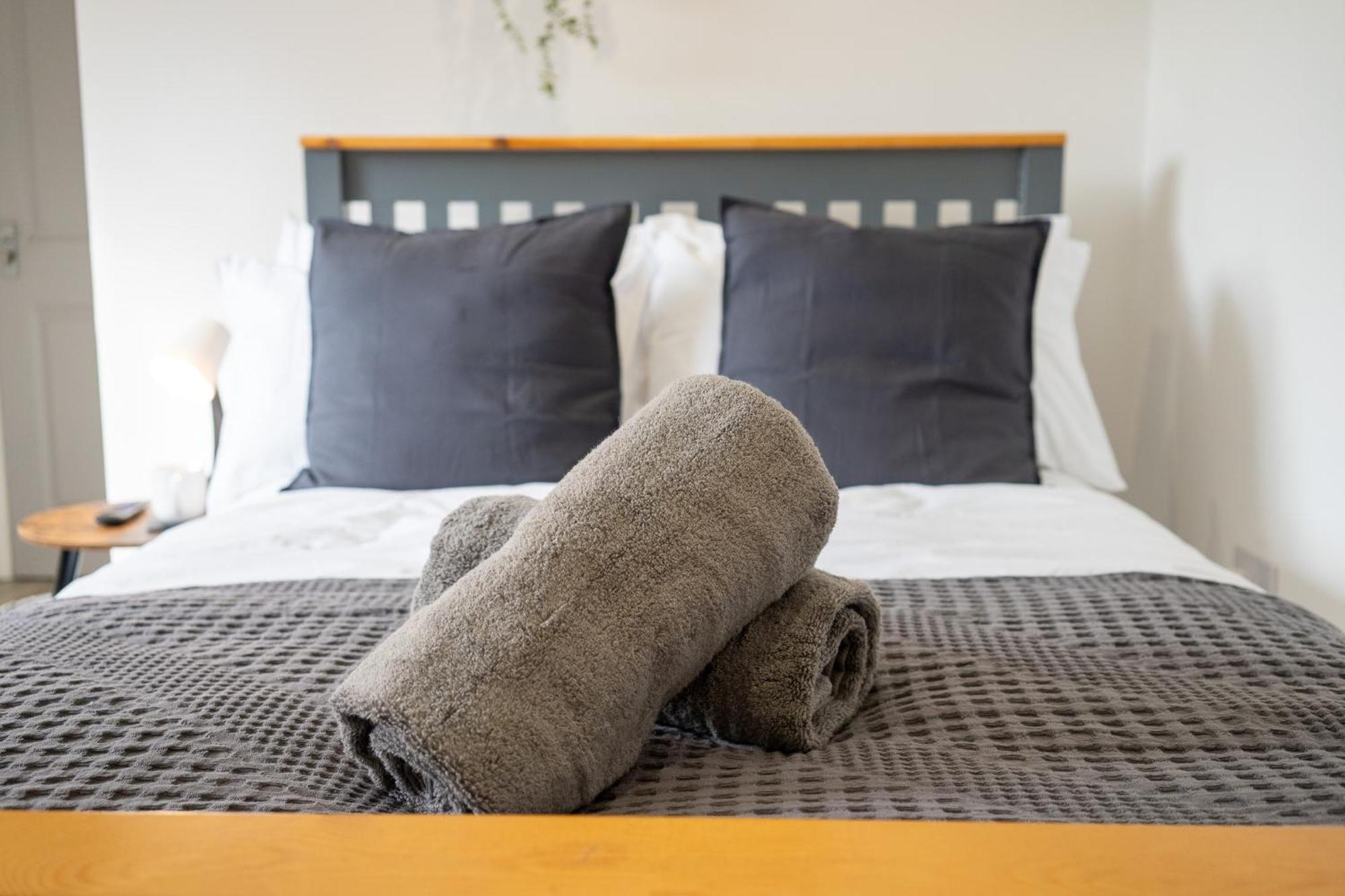 Hostel Contractor - Fast Wifi, Free Parking Portsmouth