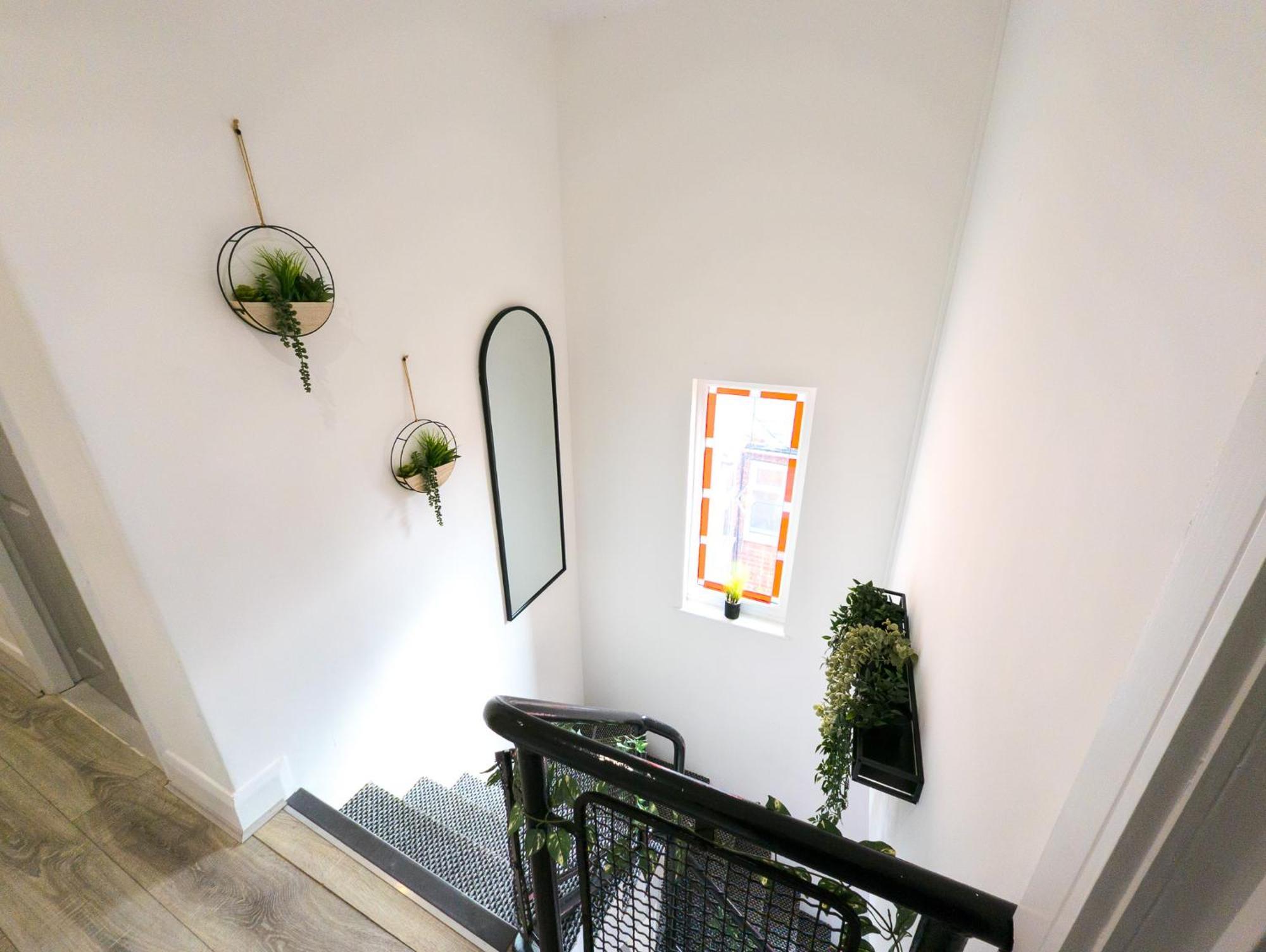 Hostel Contractor - Fast Wifi, Free Parking