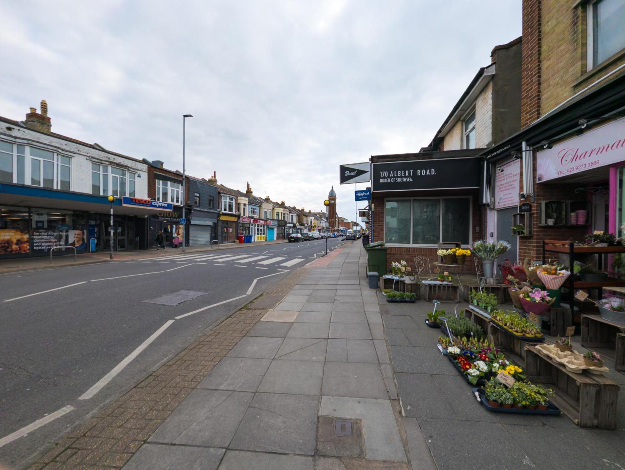 Contractor - Fast Wifi, Free Parking Hostel Portsmouth