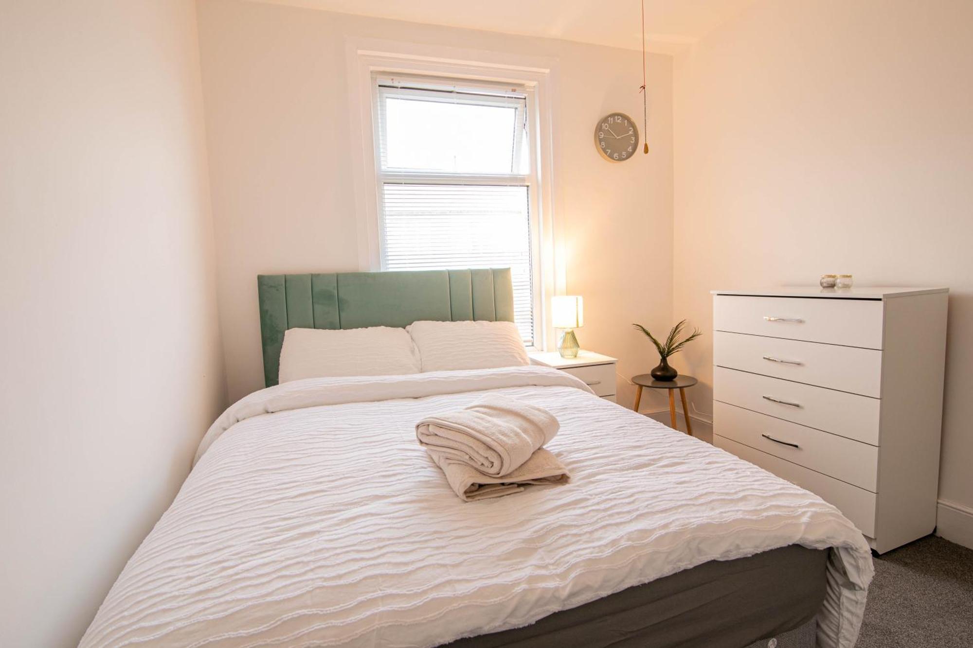 Casa de férias 3 Bed Stylish & Spacious Home, Sleep Up To 7ppl Portsmouth
