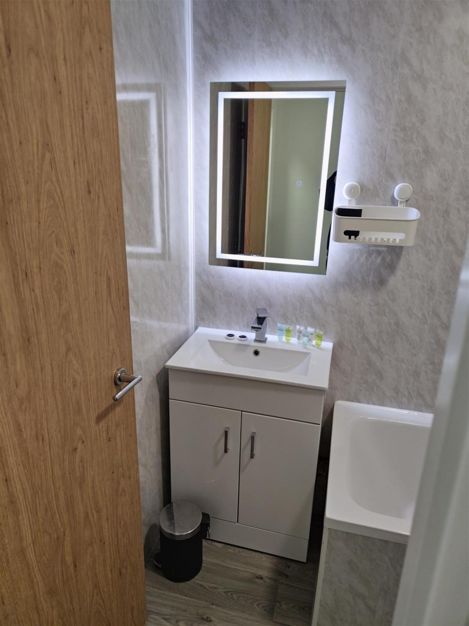 Modern Stylish Southsea 2 Bedroom *