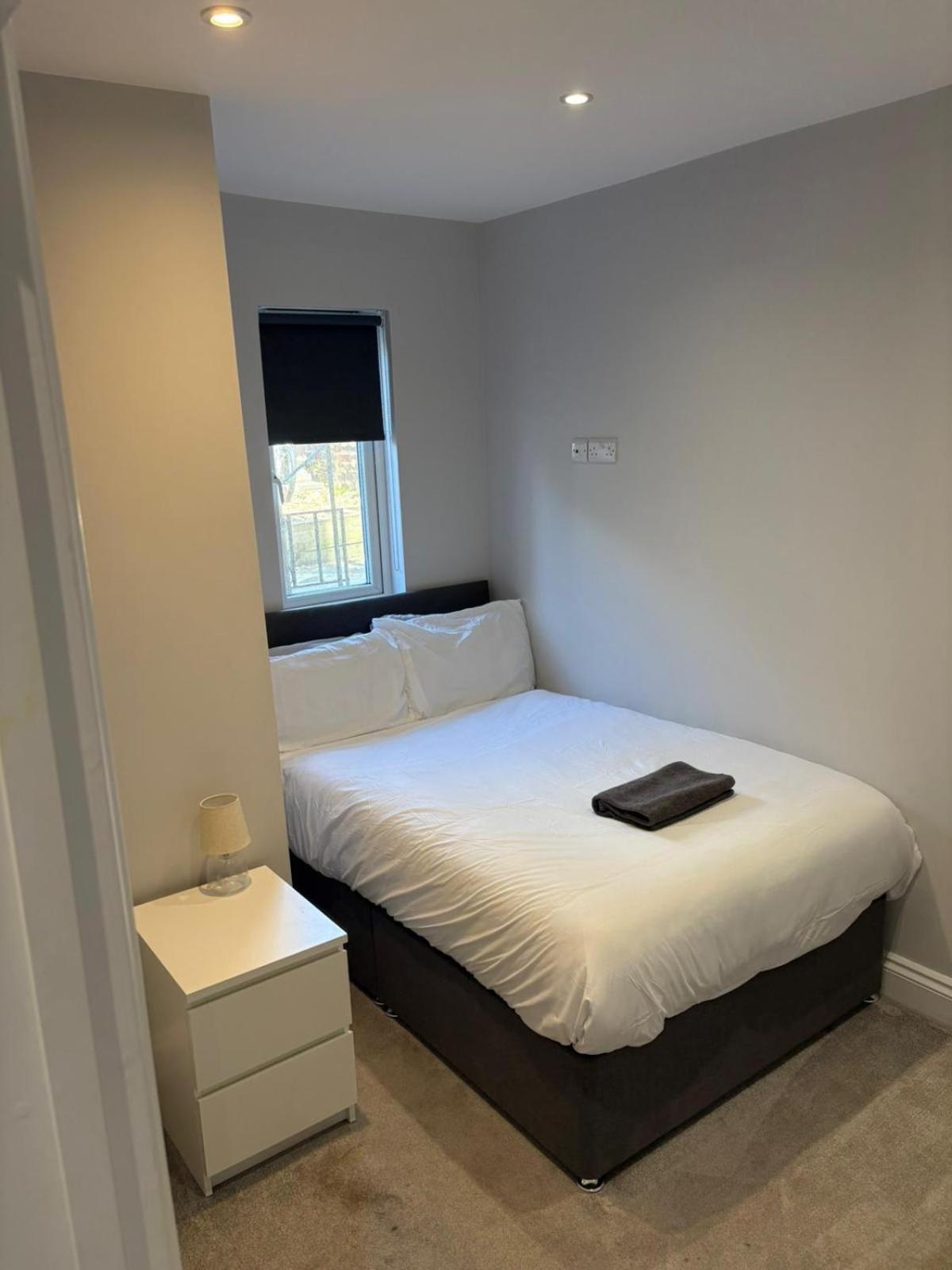 Spacious 2 Bed Southsea, Sleeps 6 Apartment