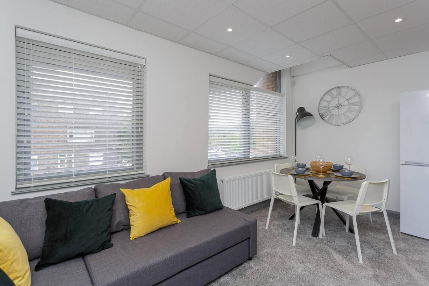 Apartment Sovereign Gate 2 - City Centre 2 Bed Wparking