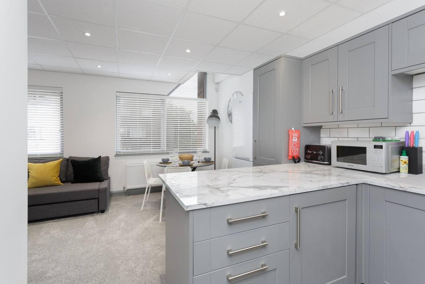 Apartment Sovereign Gate 2 - City Centre 2 Bed Wparking Portsmouth